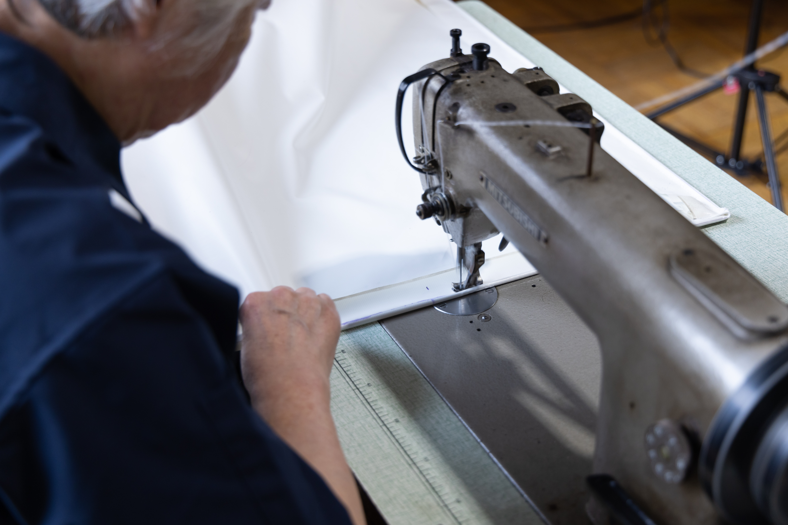 シート・帆布の作業風景